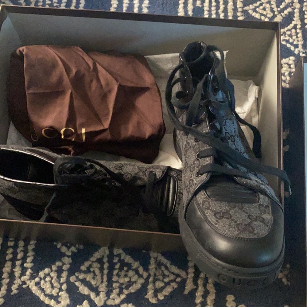 Gucci monogram canvas high top sneaker - Picture 2 of 5